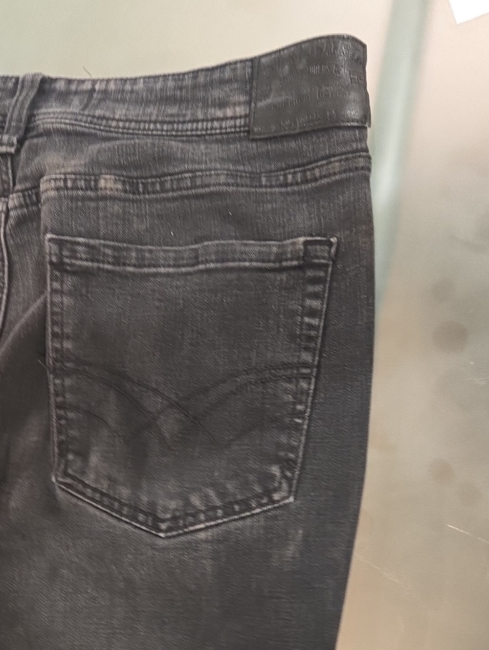 Seven7 Men's Washed Black Slim Straight Jeans